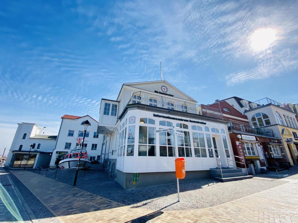 Апартаменты Vormann Jantzen, Direkt Am Leuchtturm Росток Экстерьер фото